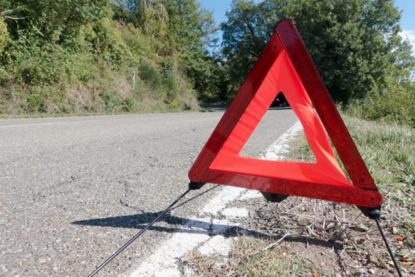 Warndreieck am Unfallort