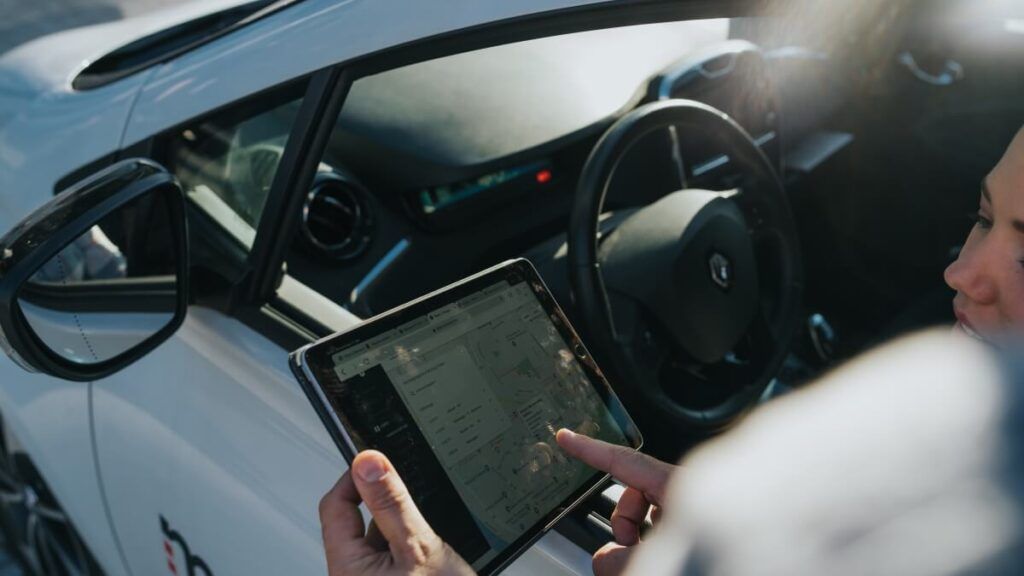 Fleet Management System auf Tablet geöffnet