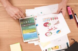 Dokumente und Tablet