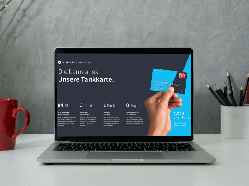 Tankkarten Flyer auf Computer geöffnet