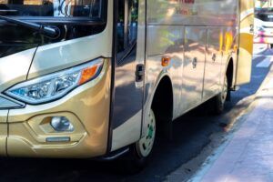 Busunternehmen goldener Bus