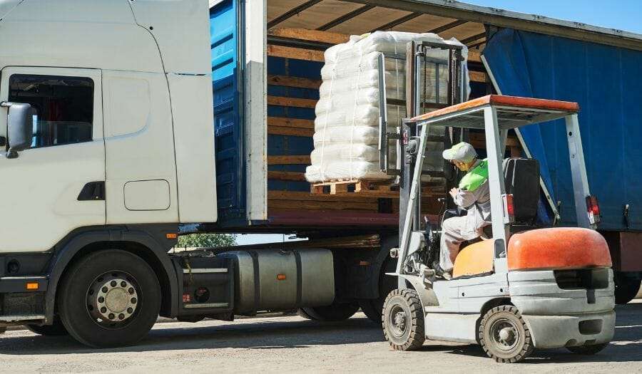 LKW beladen