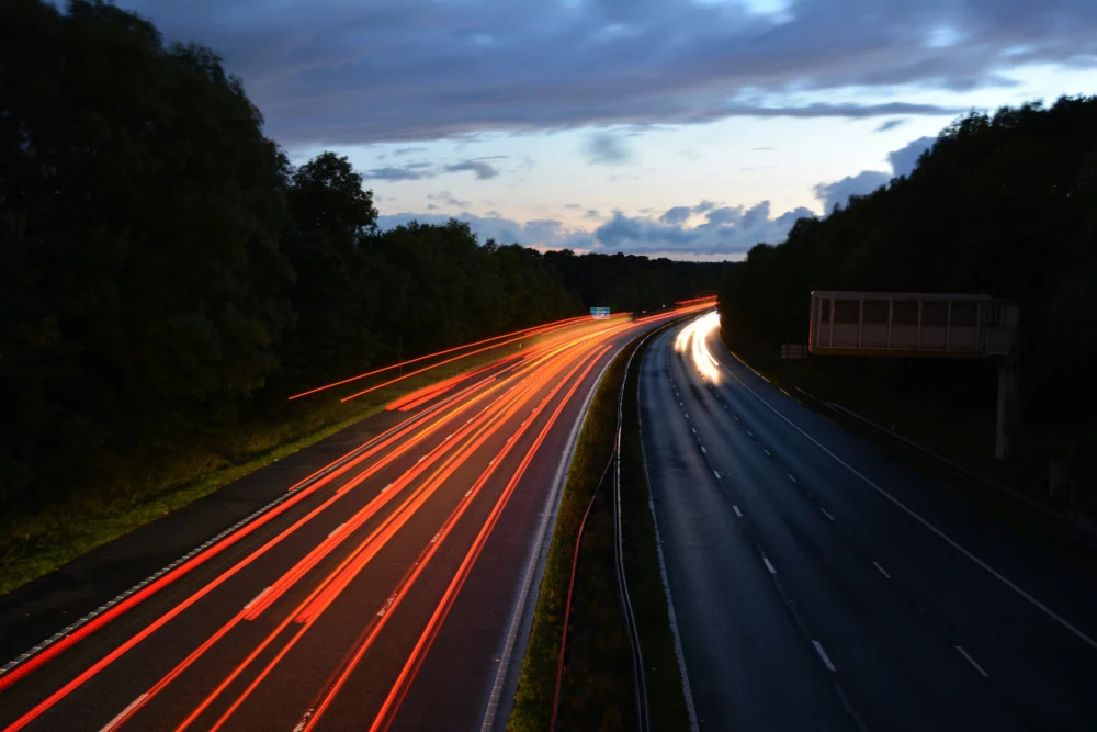 Firmenwagen oder Mobilitätsbudget Autobahn